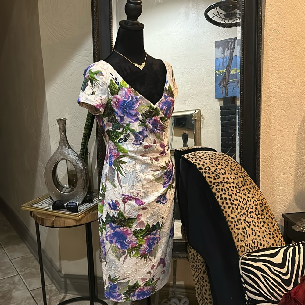 ADRIANNA PAPELL size 6 dress